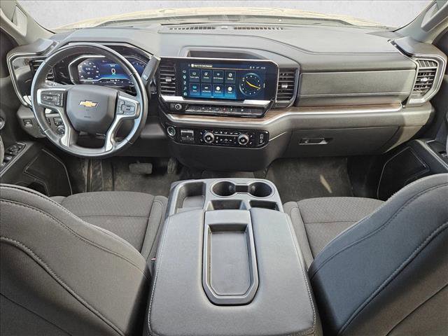 Used 2025 Chevrolet Silverado 1500 LT AWD/4WD image 17
