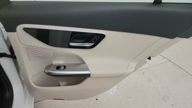 Used 2025 Mercedes-Benz C 300 Sedan image 44