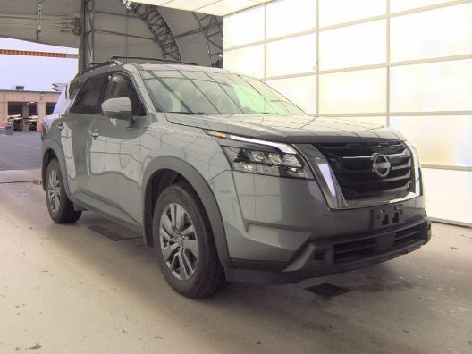 Used 2024 Nissan Pathfinder SV