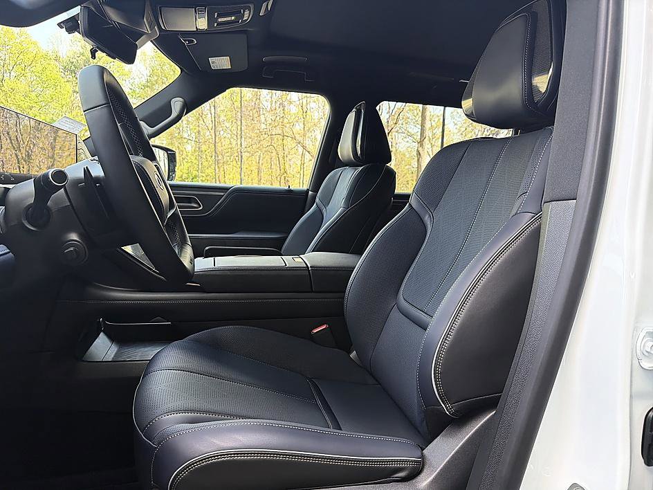 New 2026 INFINITI QX80 4WD image 11