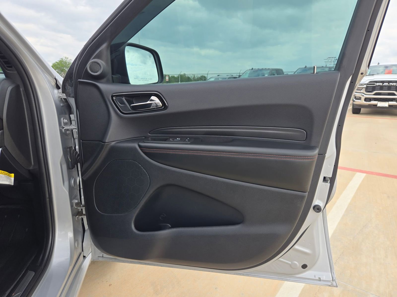 Used 2023 Dodge Durango R/T w/ Blacktop Package RWD image 27
