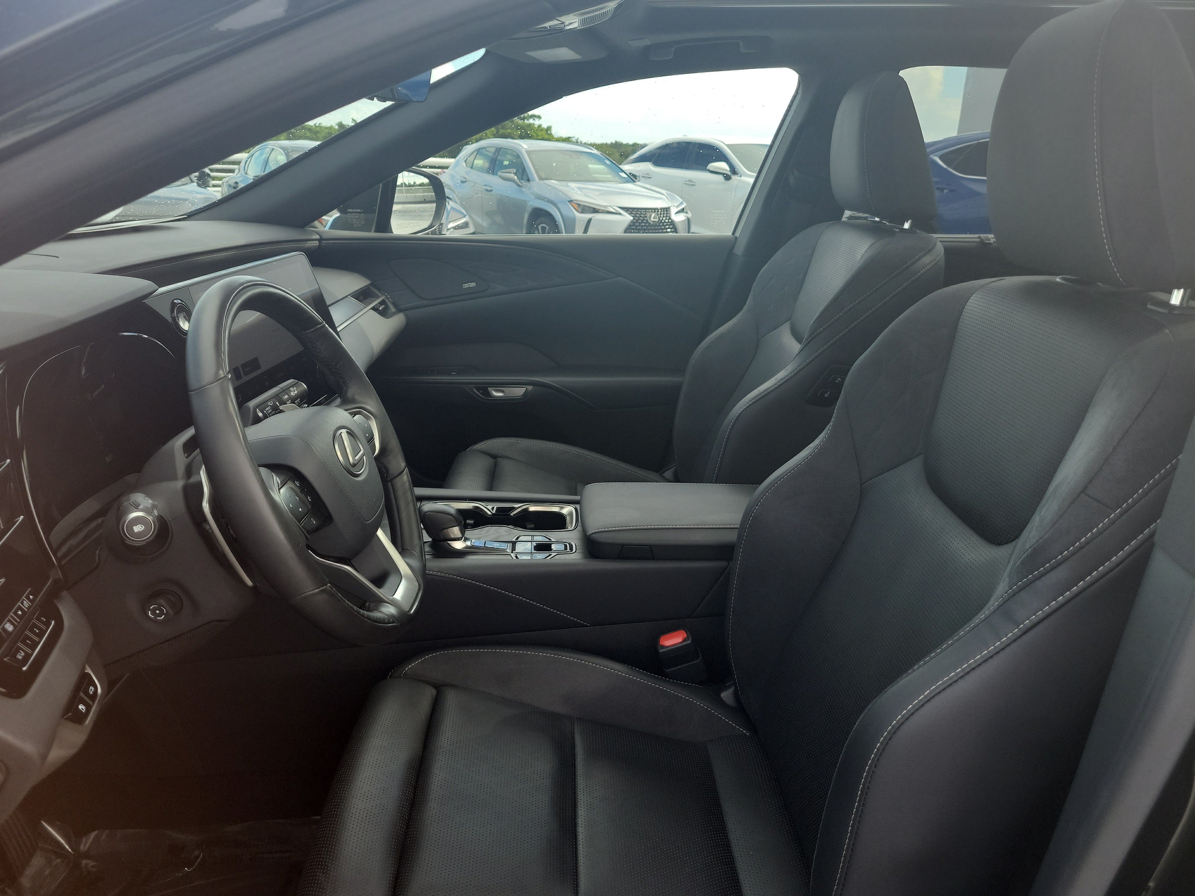 Used 2024 Lexus RX 450h AWD w/ Convenience Package image 22