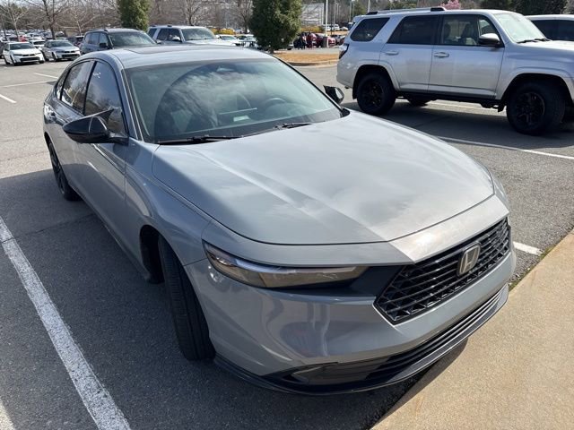 Used 2024 Honda Accord Sport image 3