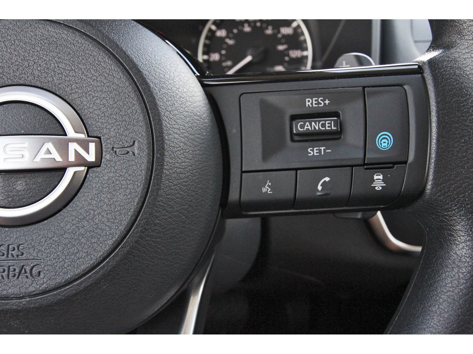 Used 2023 Nissan Rogue SV FWD image 19