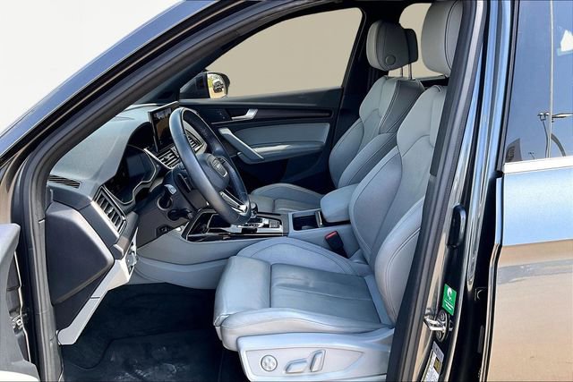 Used 2022 Audi Q5 2.0T Prestige w/ Prestige Package image 27