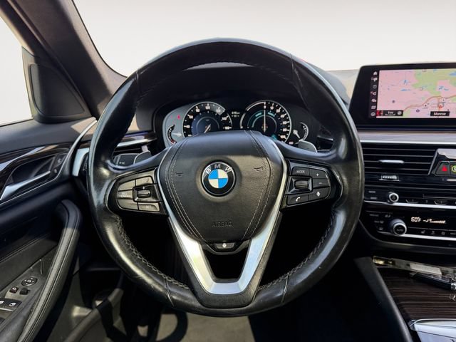 Used 2019 BMW 530e xDrive AWD/4WD image 17