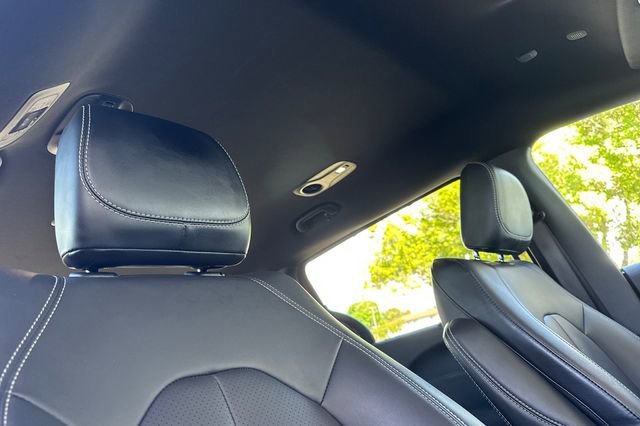 Used 2025 Chrysler Pacifica Select image 17