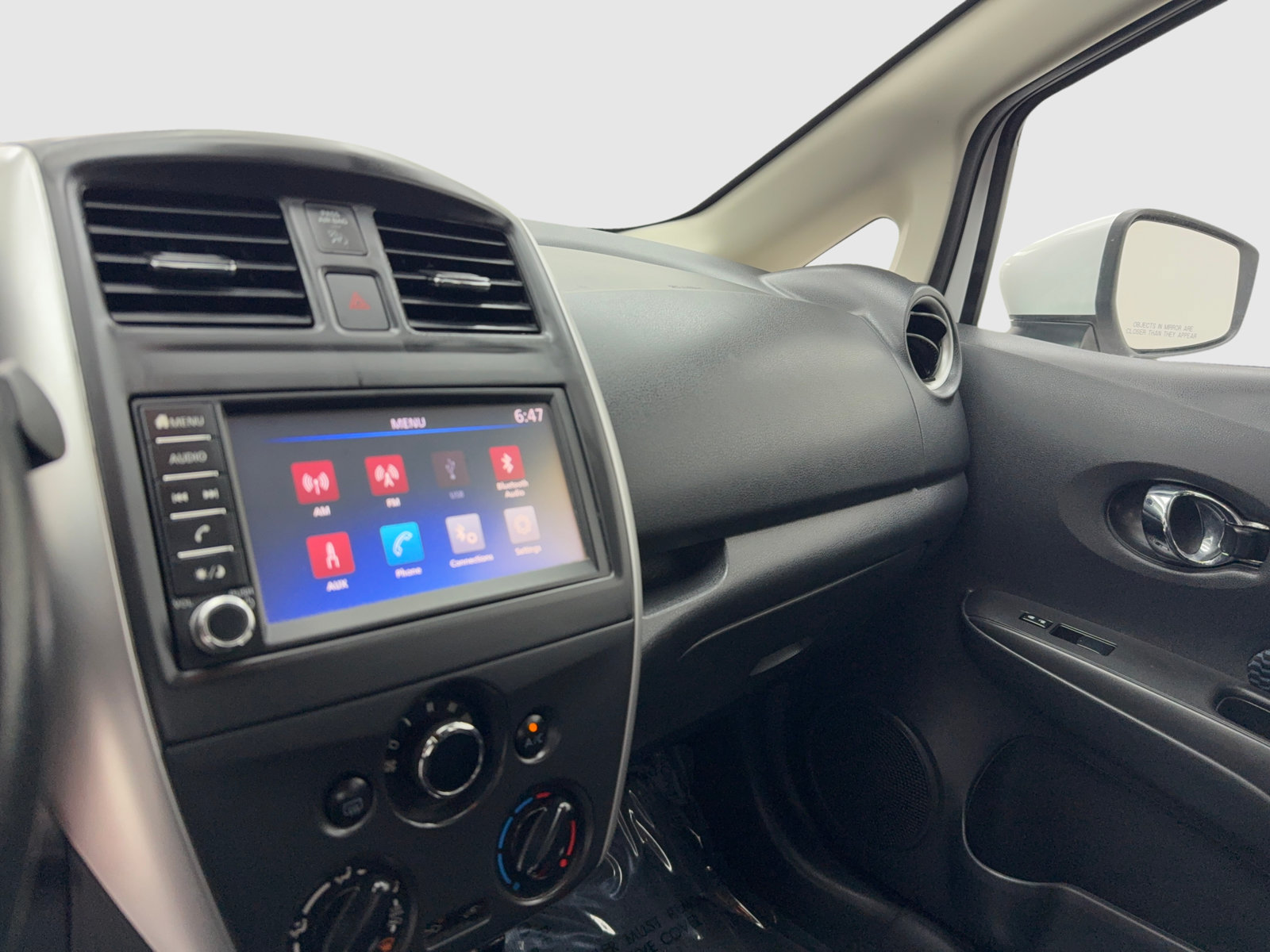 Used 2019 Nissan Versa Note SV FWD image 29