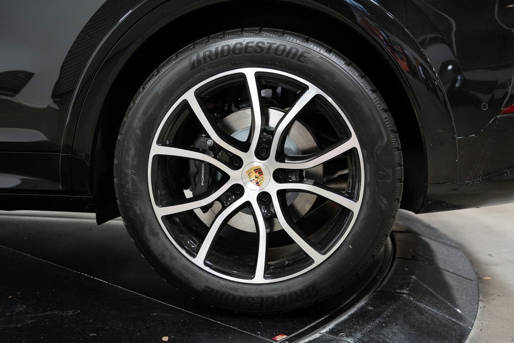 Used 2024 Porsche Cayenne image 12