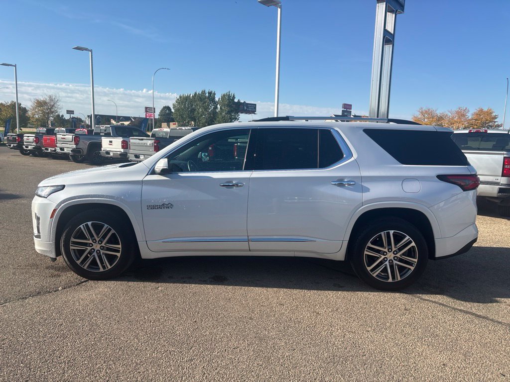 Used 2024 Chevrolet Traverse High Country AWD/4WD image 5