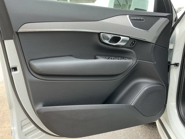 Certified 2025 Volvo XC90 B5 Core AWD/4WD image 23