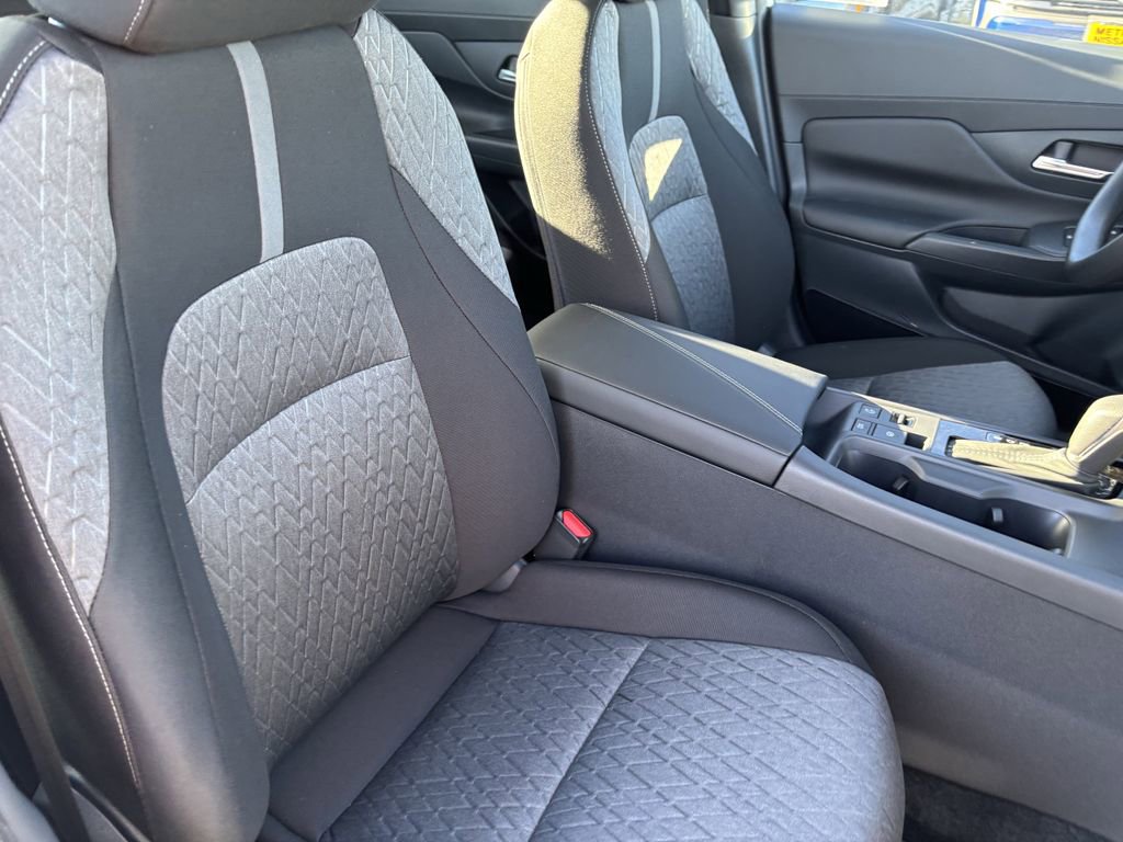 New 2026 Nissan Sentra SV w/ Floor Mat Package FWD image 8