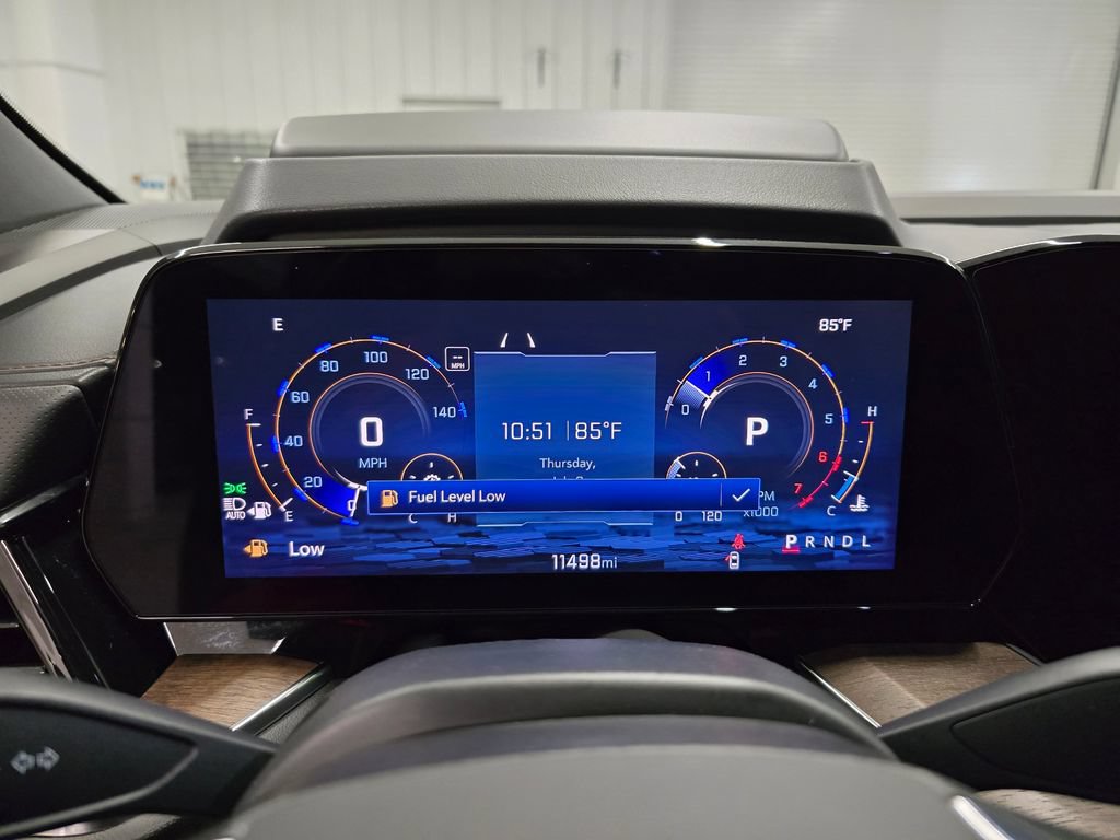 Used 2025 Chevrolet Suburban High Country RWD image 23