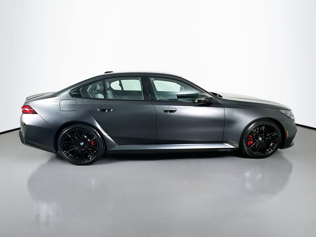 Used 2025 BMW M5 w/ Carbon Package image 8