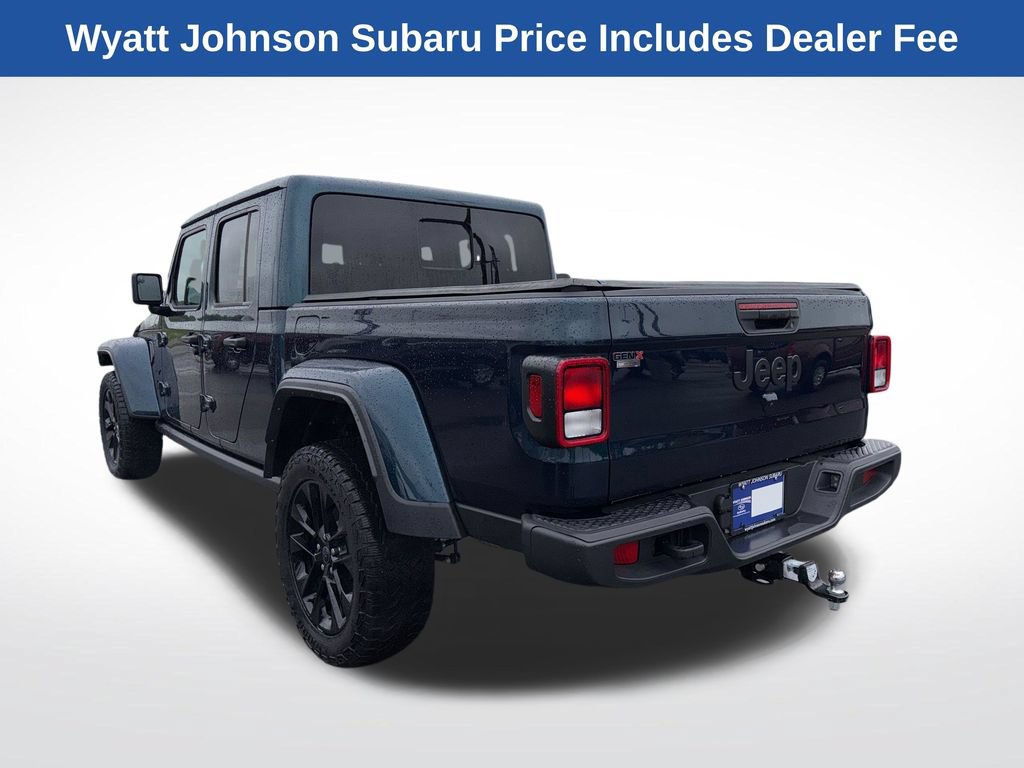 Used 2025 Jeep Gladiator Sport AWD/4WD image 5