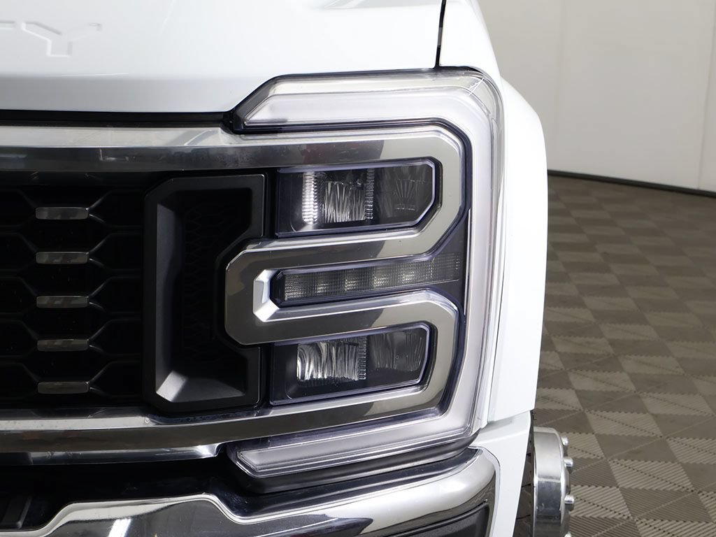 Used 2023 Ford F450 Lariat w/ Lariat Ultimate Package AWD/4WD image 18