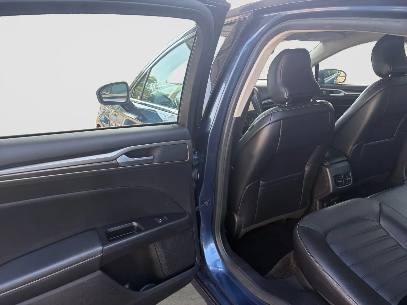 Used 2018 Ford Fusion Energi SE FWD image 14