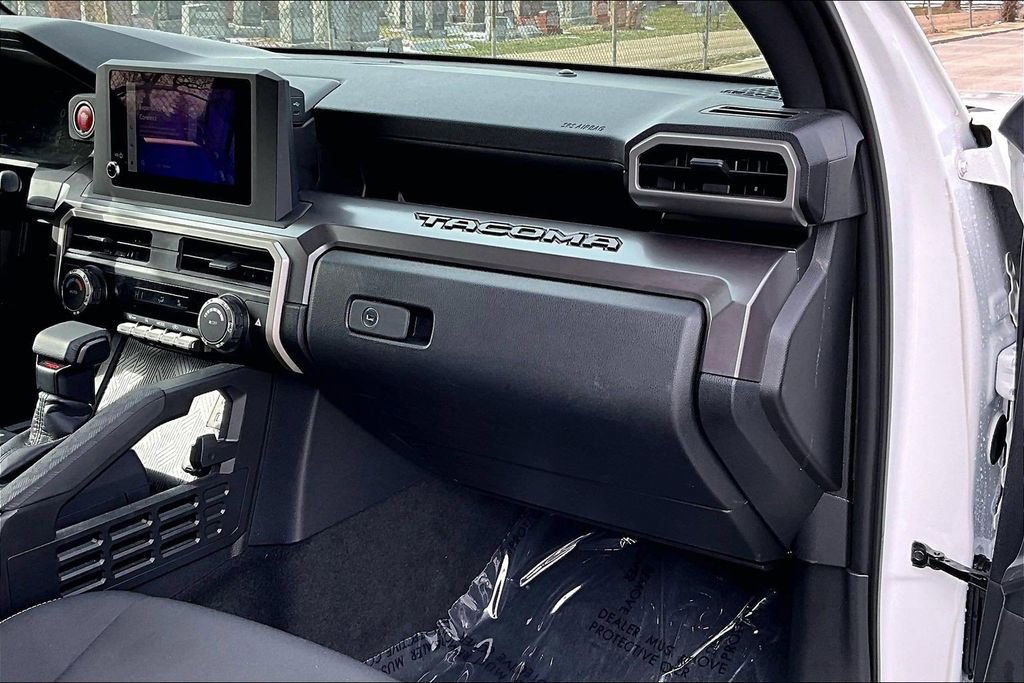 Used 2025 Toyota Tacoma TRD Off-Road image 15