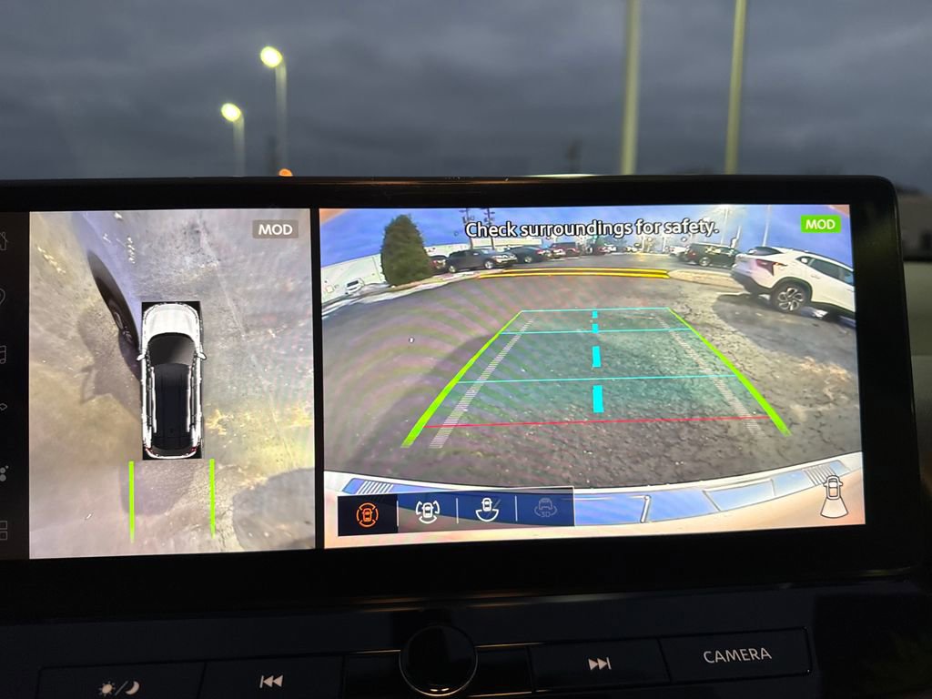 Used 2025 Nissan Rogue SL w/ SL Premium Package image 25