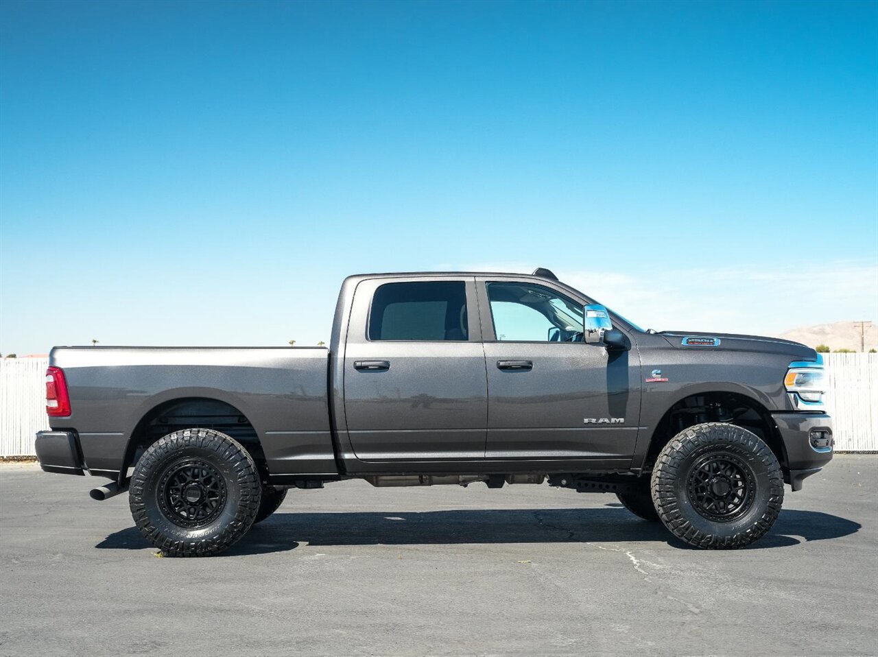 Used 2024 RAM 2500 Laramie image 8