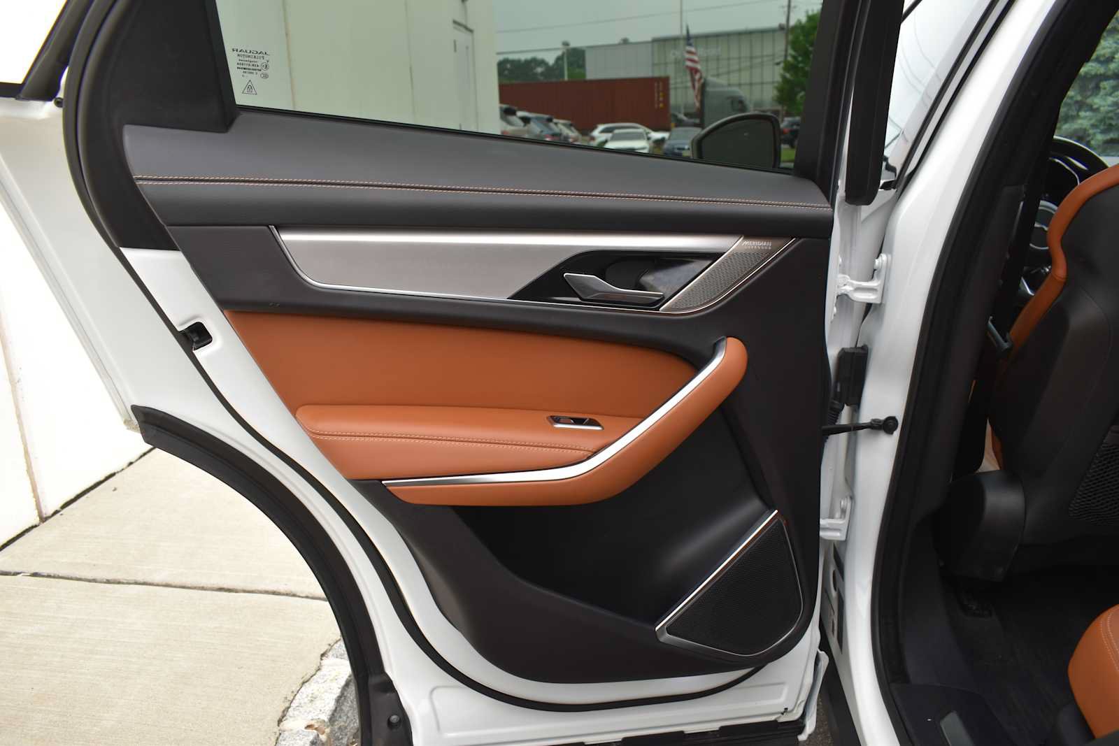Used 2024 Jaguar F-PACE R-Dynamic S AWD/4WD image 11