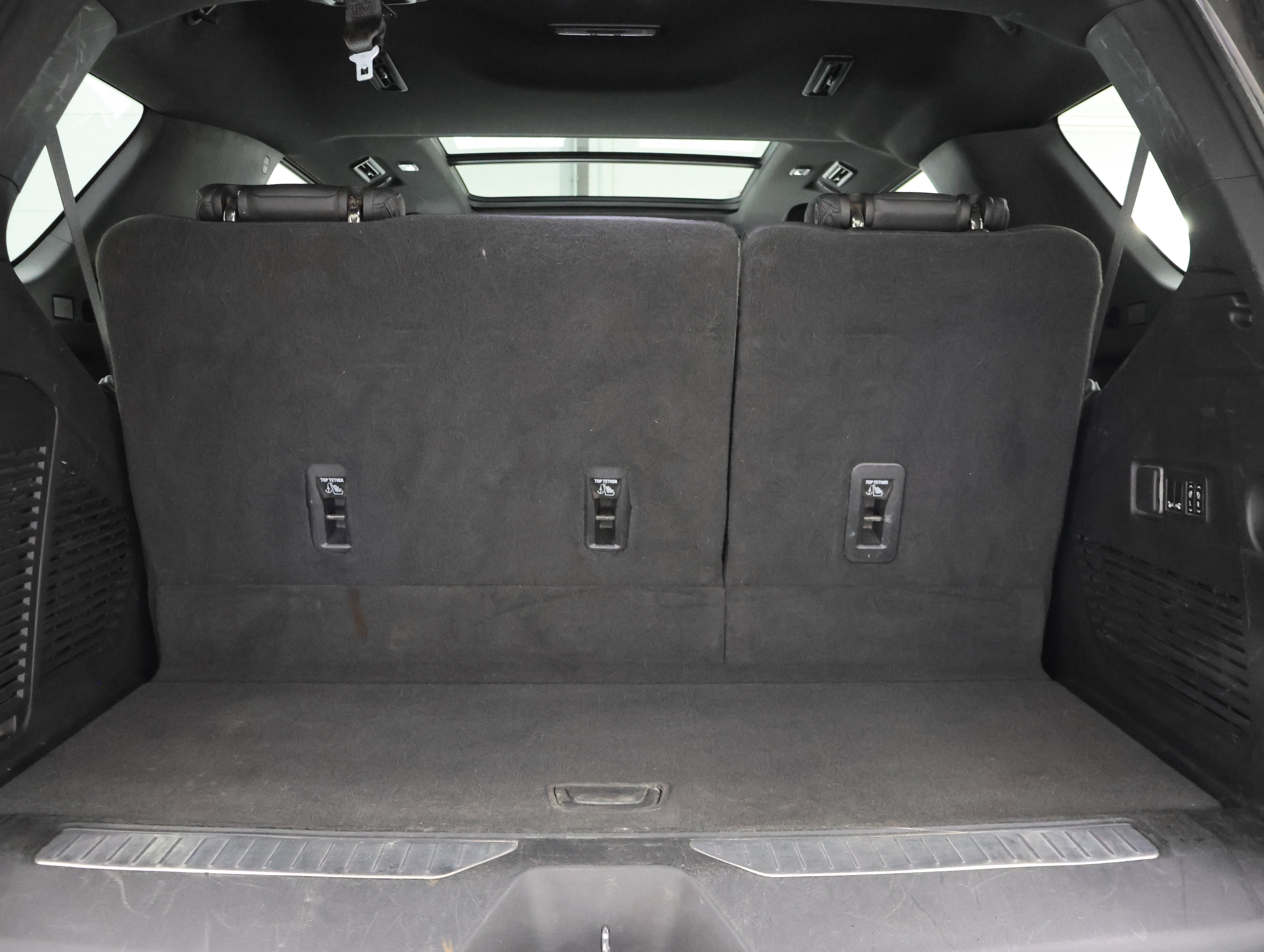 Used 2022 Chevrolet Tahoe RST w/ Luxury Package AWD/4WD image 35