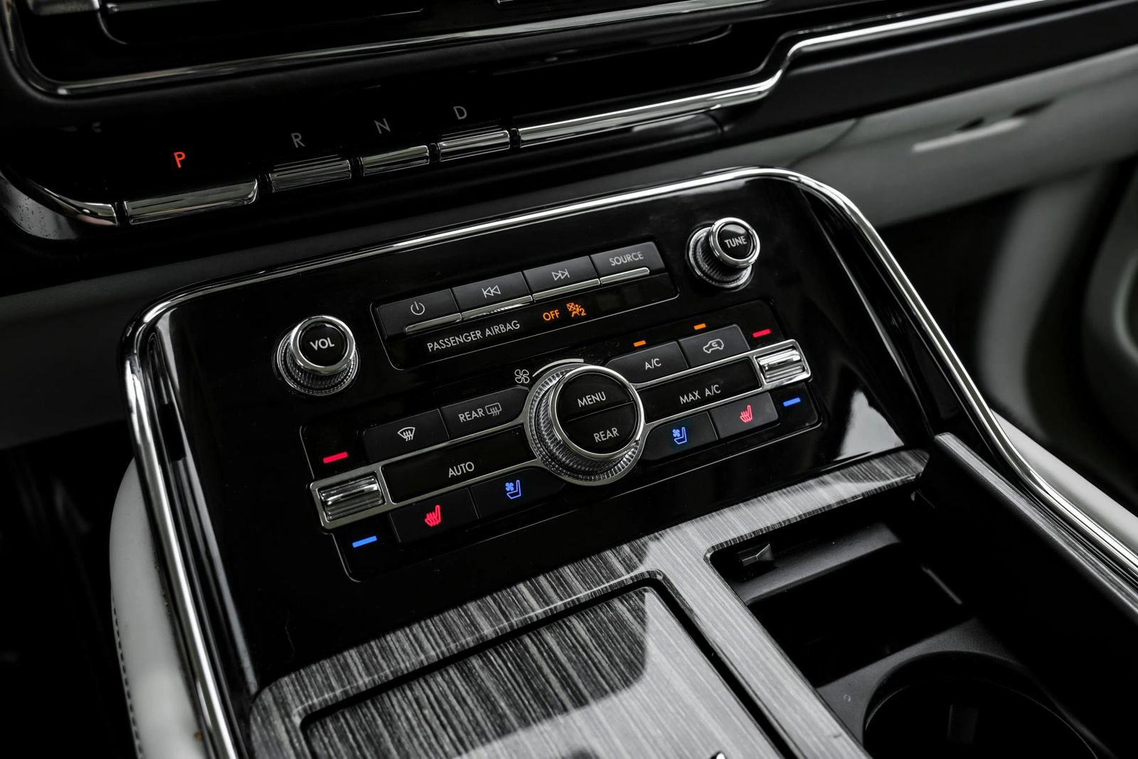 Used 2020 Lincoln Navigator Black Label w/ Cargo Convenience Package AWD/4WD image 28