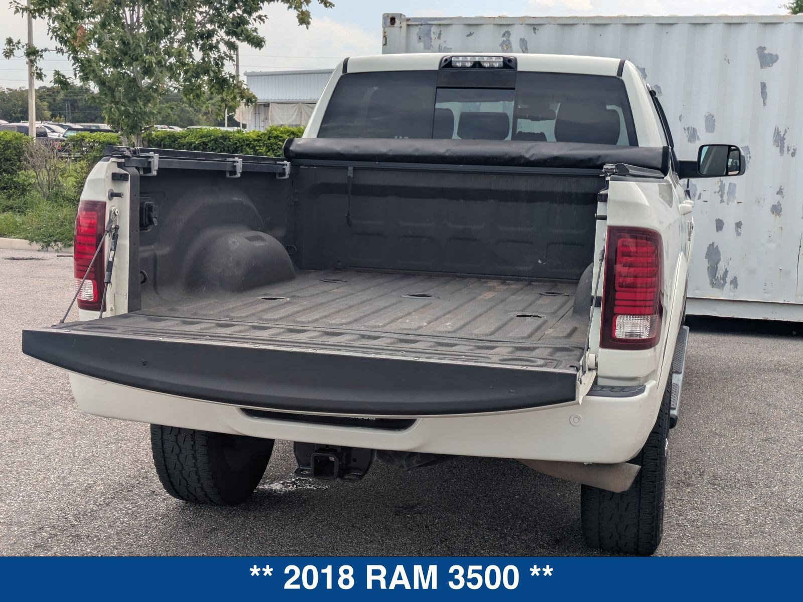 Used 2018 RAM 3500 Laramie w/ Sport Appearance Group AWD/4WD image 17