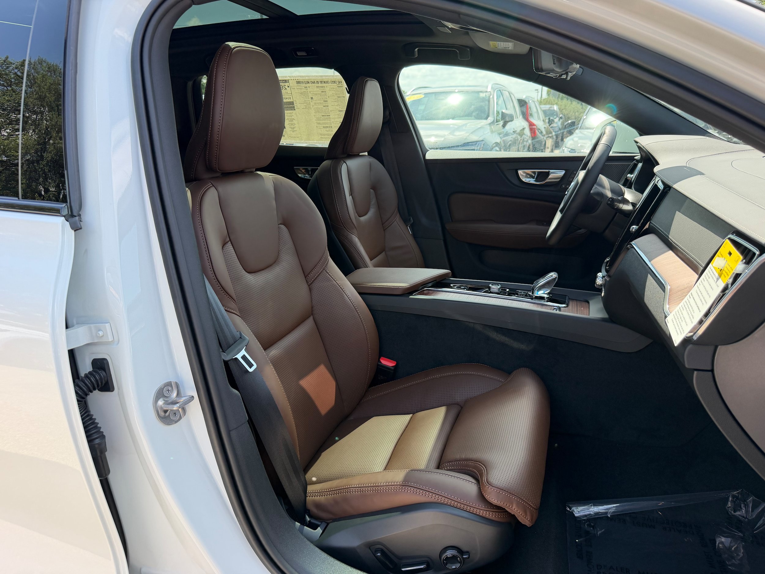 New 2026 Volvo V60 B5 Cross Country Ultra w/ Climate Package AWD/4WD image 8