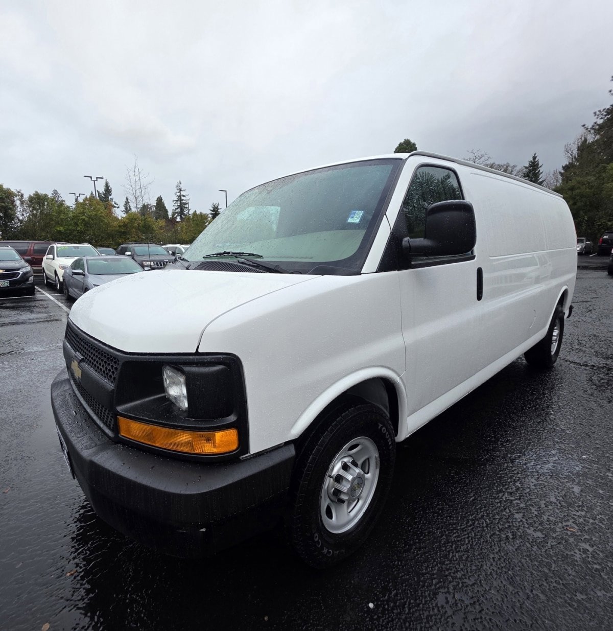 Used 2014 Chevrolet Express 2500 Extended RWD image 1