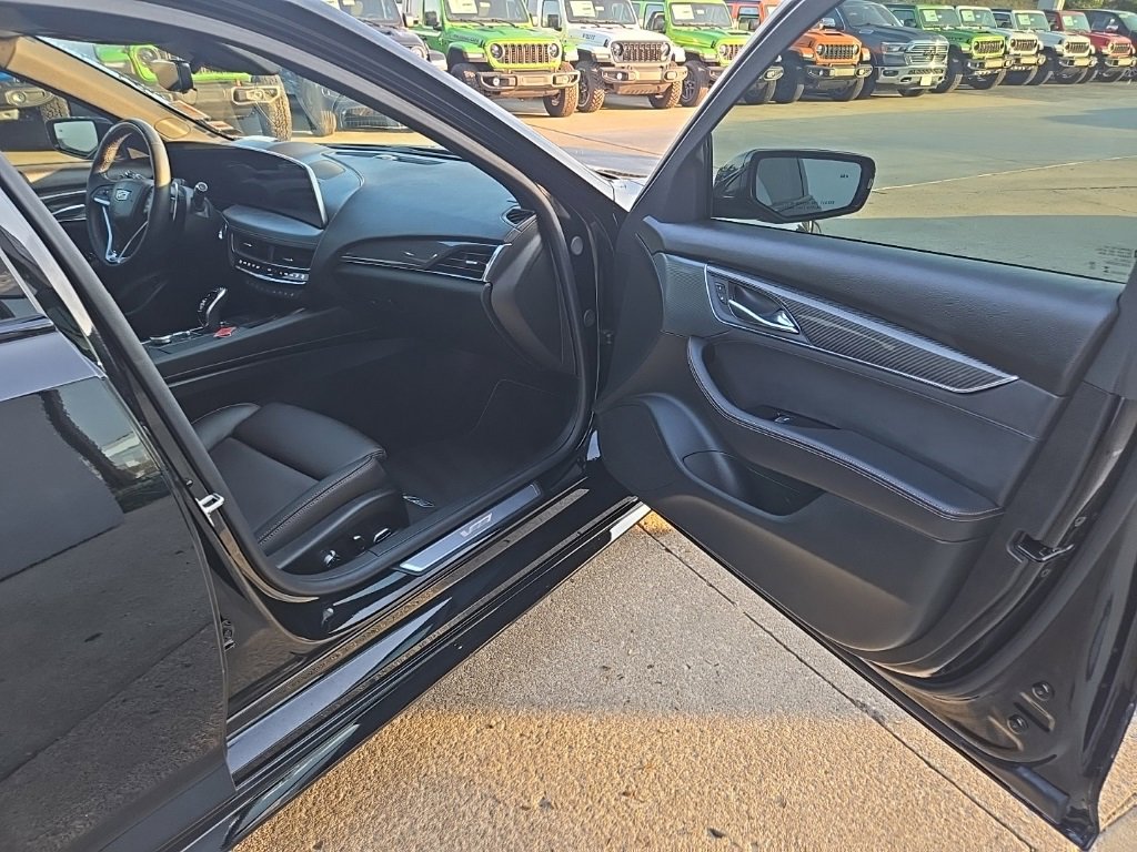 Used 2026 Cadillac CT5 V w/ LPO, ONYX Package image 82