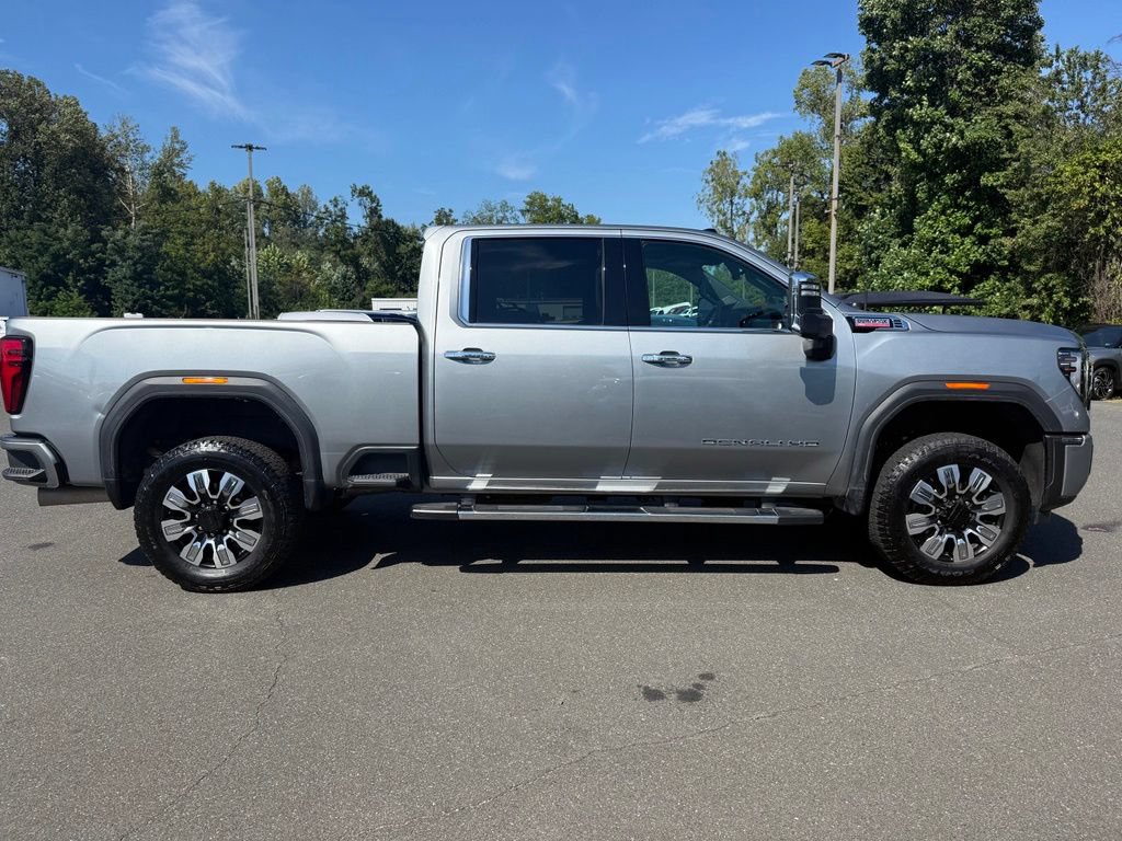Used 2024 GMC Sierra 2500 Denali w/ Denali Reserve Package AWD/4WD image 8