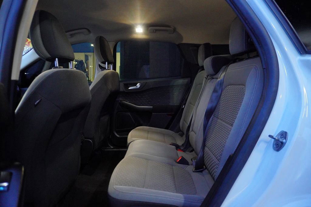 Used 2020 Ford Escape SE image 27