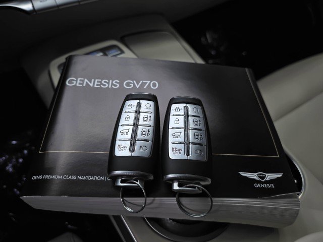 Used 2023 Genesis GV70 2.5T w/ Advanced Package AWD/4WD image 45