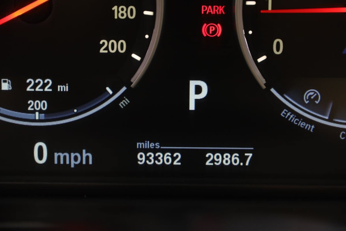 Used 2015 BMW M5 RWD image 39
