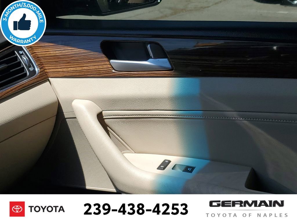 Used 2016 Hyundai Sonata Limited w/ Option Group 05 image 28