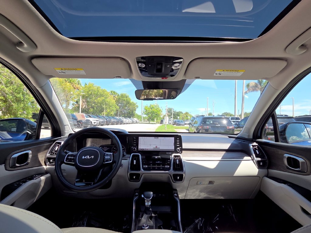 Used 2023 Kia Sorento EX w/ Panoramic Sunroof Package FWD image 27
