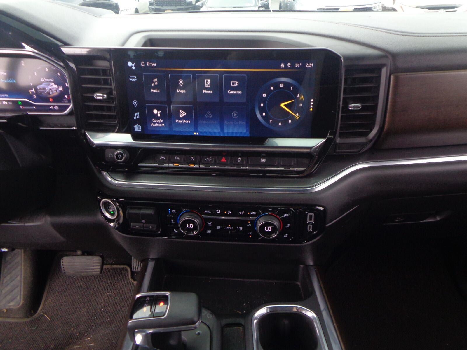 Used 2024 Chevrolet Silverado 1500 High Country w/ Midnight Edition AWD/4WD image 16