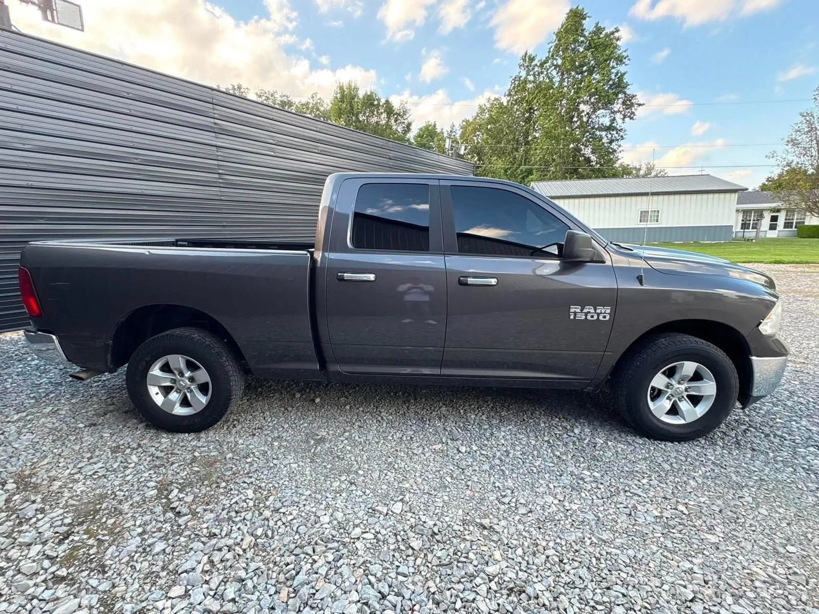 Used 2018 RAM 1500 Classic SLT AWD/4WD image 7