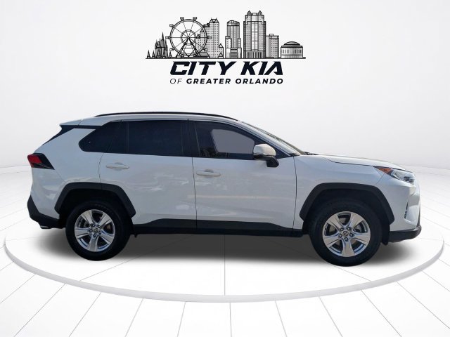 Used 2021 Toyota RAV4 XLE w/ Convenience Package FWD image 8