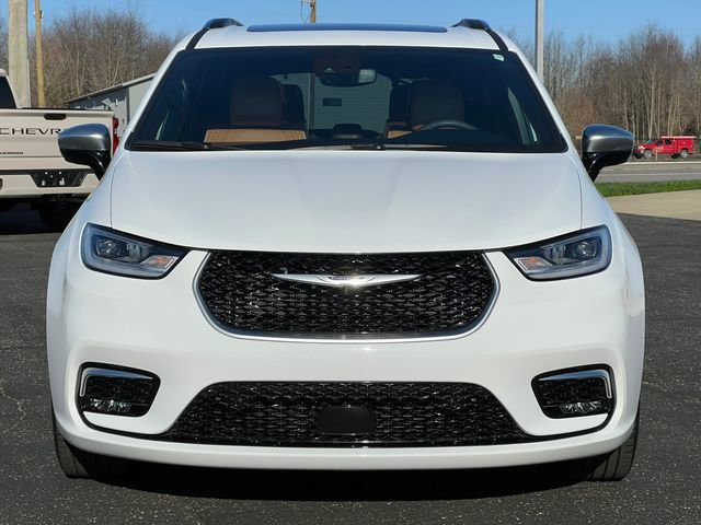 Used 2023 Chrysler Pacifica Pinnacle image 48
