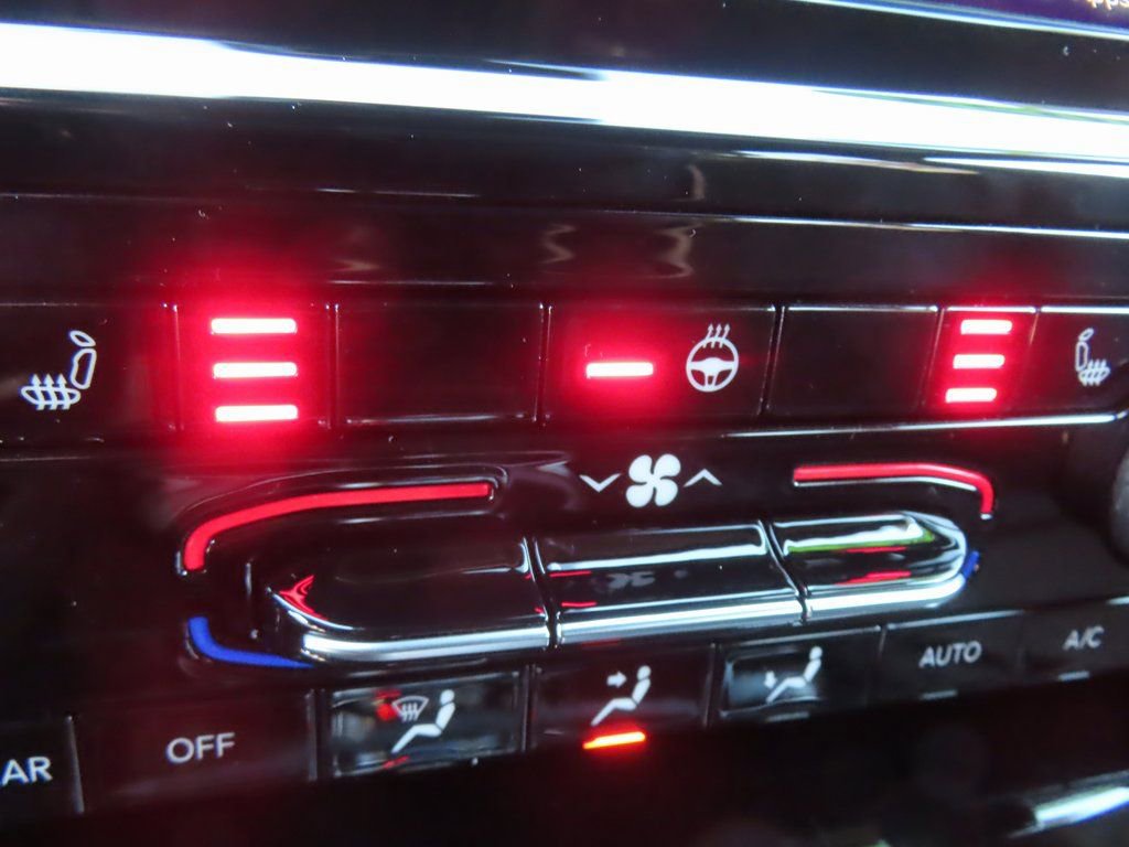 New 2025 Jeep Grand Cherokee Altitude image 10