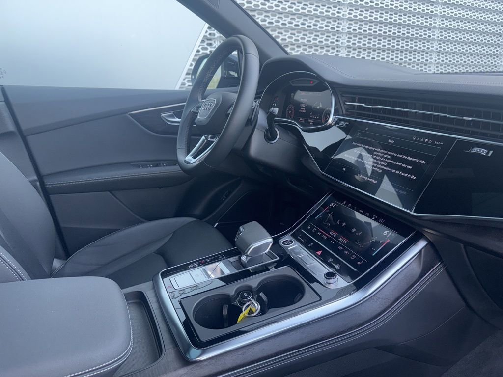 Used 2023 Audi Q8 Prestige w/ Prestige Package AWD/4WD image 33