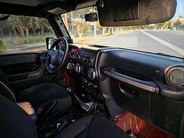 Used 2014 Jeep Wrangler Sport AWD/4WD image 18