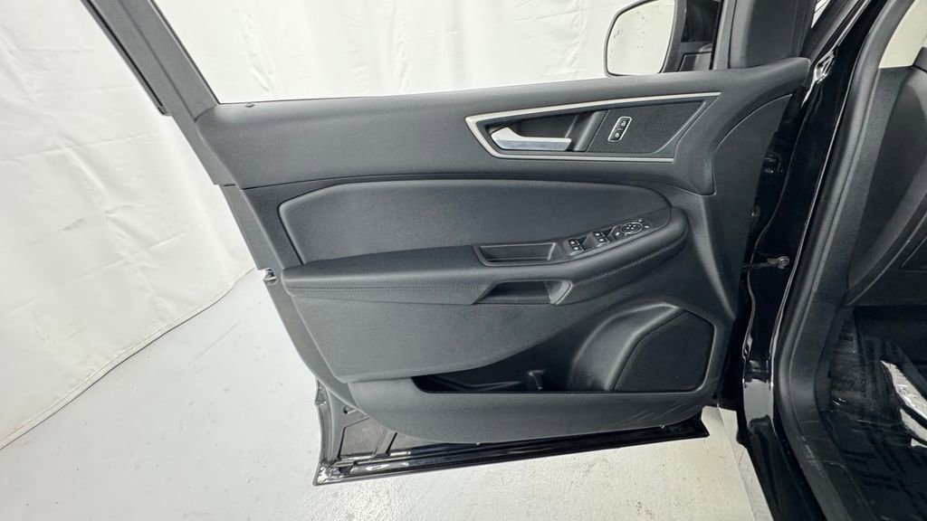 Used 2024 Ford Edge SEL w/ Convenience Package AWD/4WD image 19