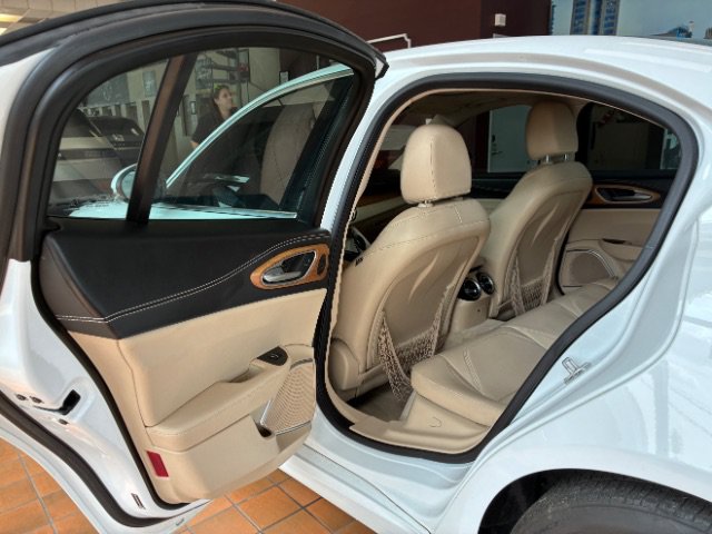 Used 2019 Alfa Romeo Giulia Ti w/ Quick Order Package 22Z Lusso RWD image 24