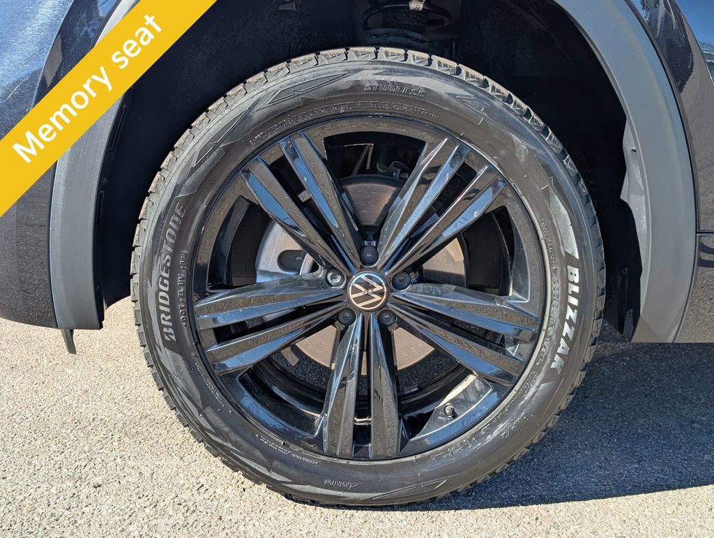 Used 2023 Volkswagen Atlas Cross Sport SEL R-Line image 12