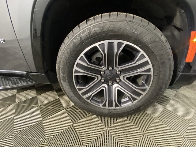 Used 2024 Jeep Wagoneer L Series II w/ Flexible Seating Group image 25