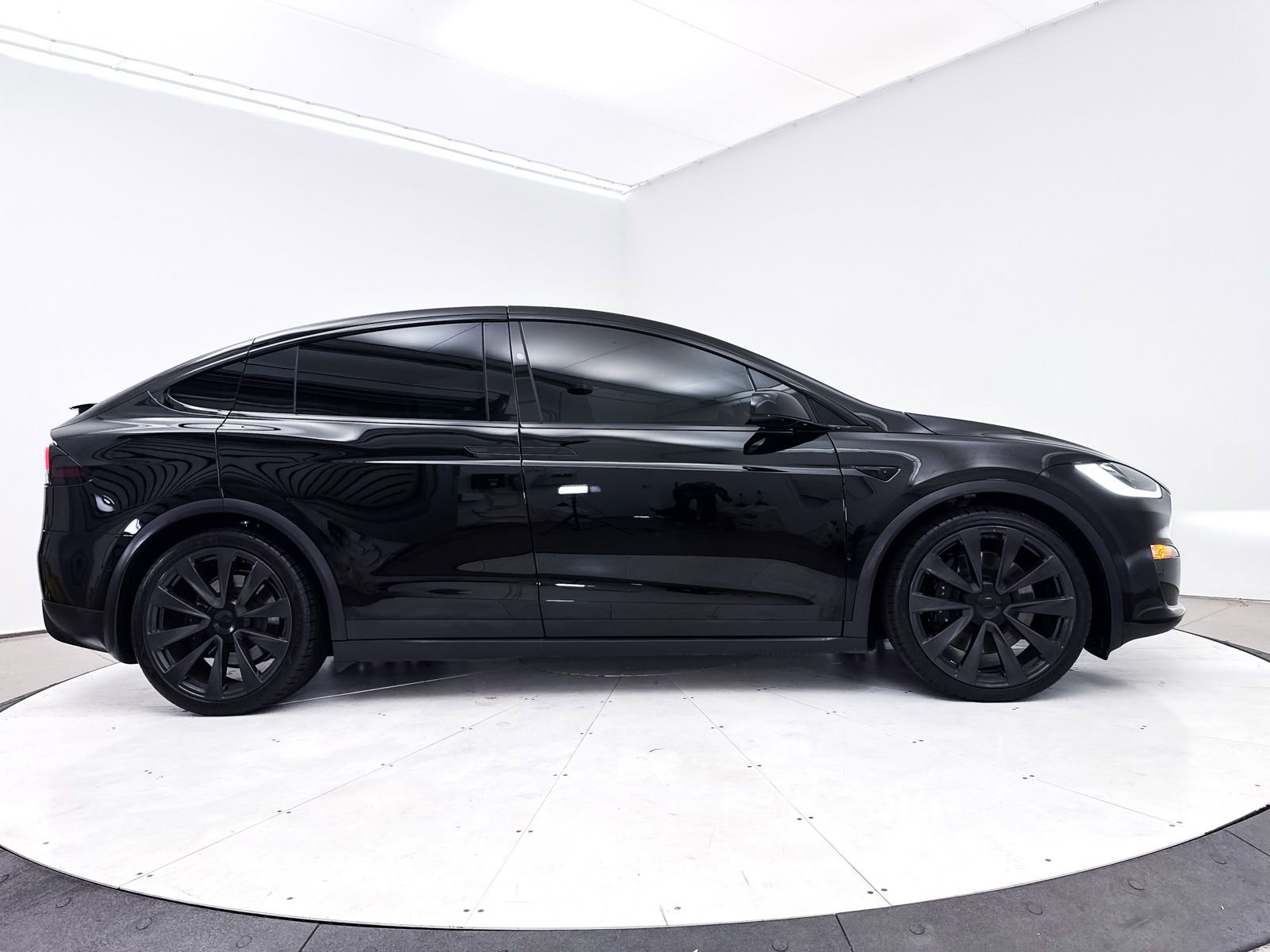 Used 2022 Tesla Model X Plaid AWD/4WD image 42