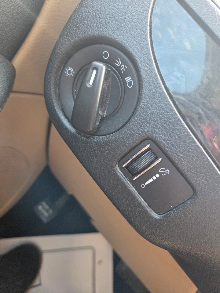 Used 2015 Dodge Grand Caravan American Value Package image 20